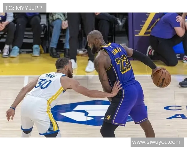 勇士队与湖人精彩对决视频直播全程回放及赛后分析 勇士队与湖人精彩对决视频直播全程回放及赛后分析