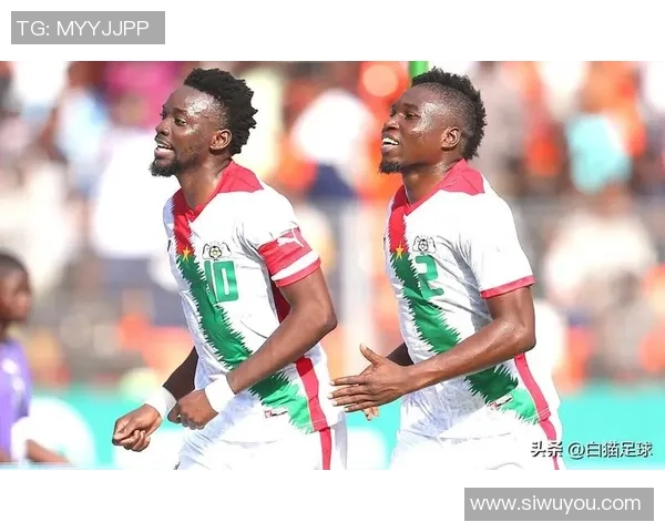 尼日利亚接连两届无缘世界杯,该国足协向总统、政府、公民抱歉 尼日利亚接连两届无缘世界杯,该国足协向总统、政府、公民抱歉